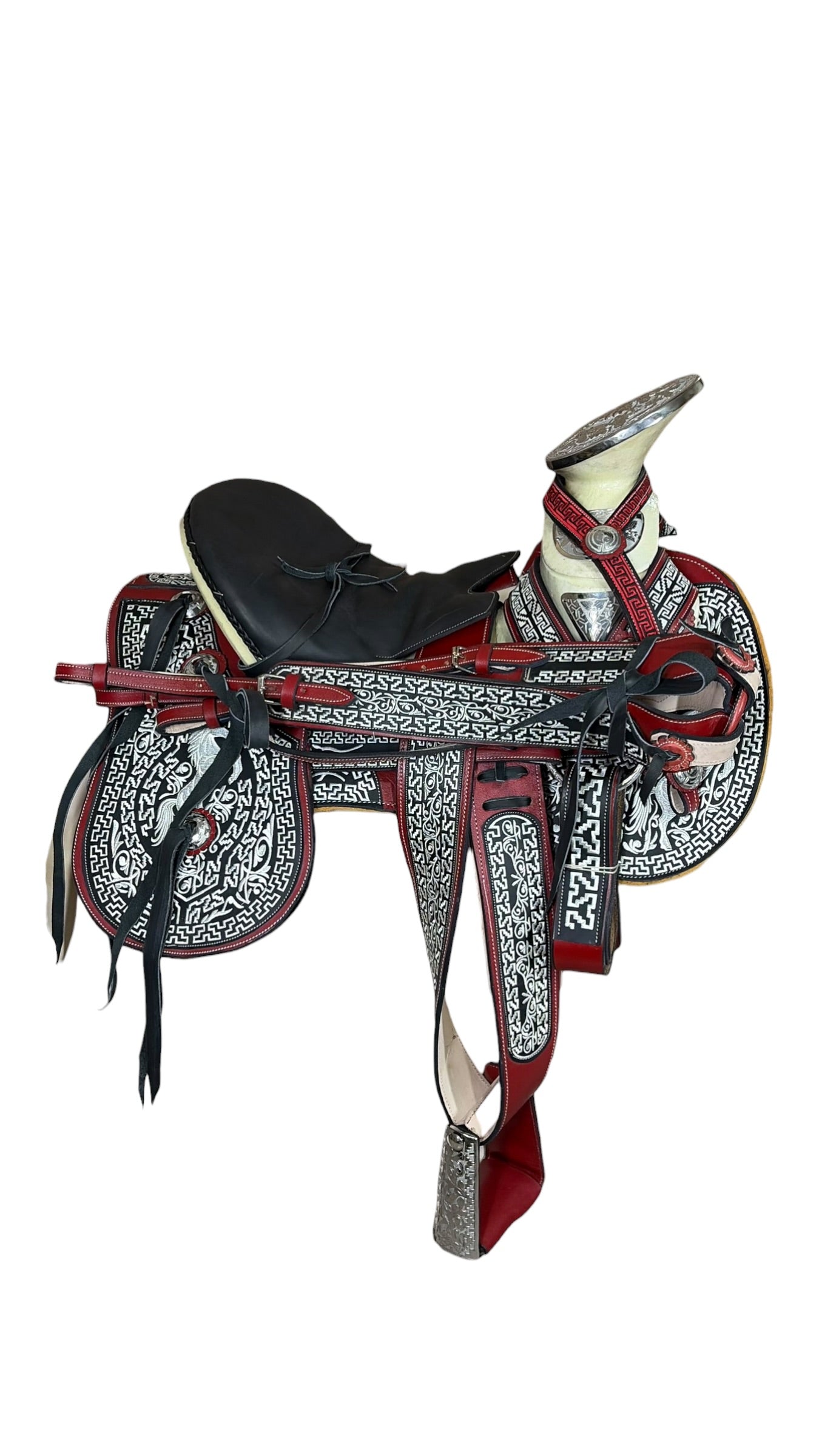 Montura Bordada por Computadora Cantina Guitarra Herraje Acero