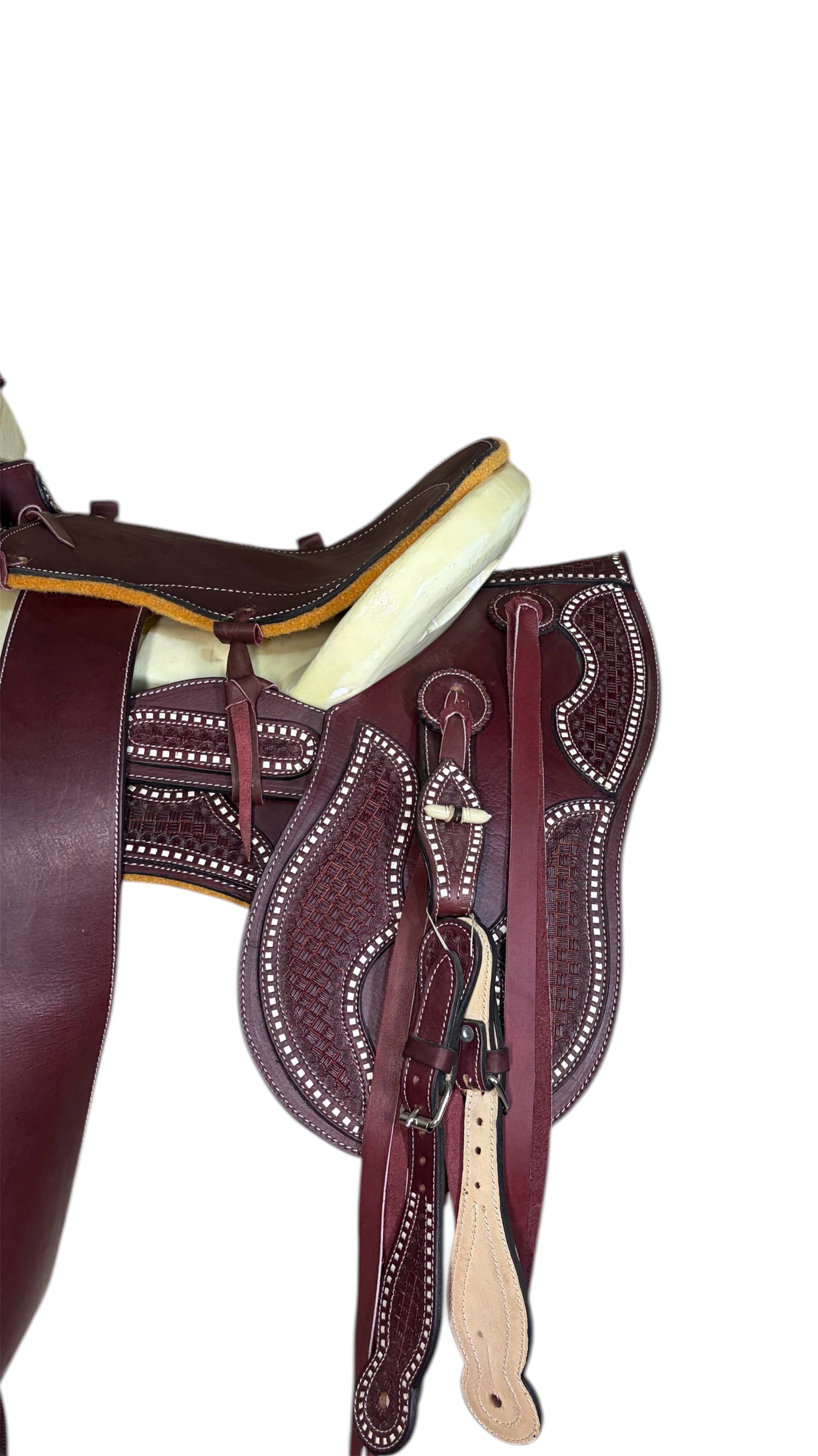 Montura Cincelada con Correa de Chivo Cantinas Guitarra